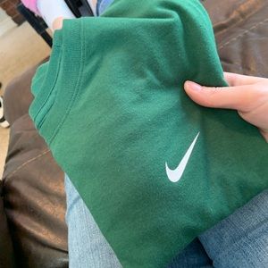 Green Nike t shirt
